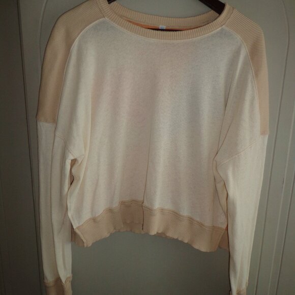FP Movement by Free People Tops - NWOT fp movement Boxy Cropped Top XS Raglan Long Sleeves Geo Design Natural Mult